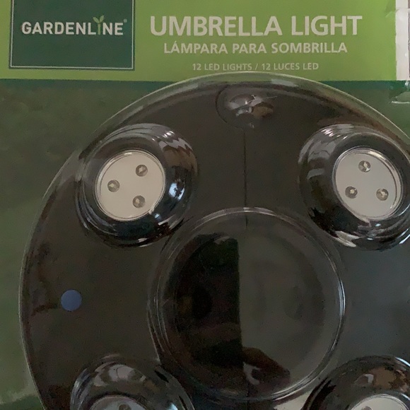 Umbrella light from Garden line fits onto your umbrella when you need light nwt - Picture 2 of 8